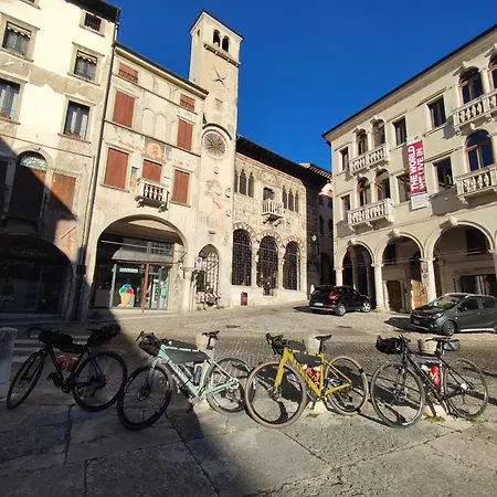 Aparthotel Torre Ca Emo, La Mansarda Dell'ammiraglio 3*