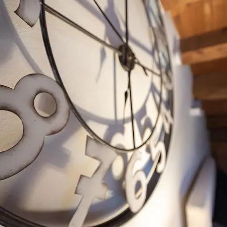 Aparthotel Torre Ca Emo, La Mansarda Di Serravalle