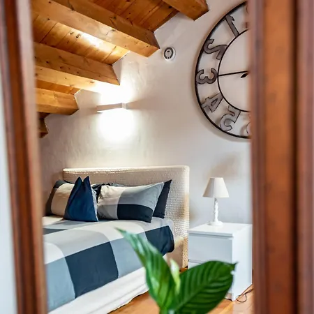 Torre Ca Emo, La Mansarda Di Serravalle Aparthotel 3*