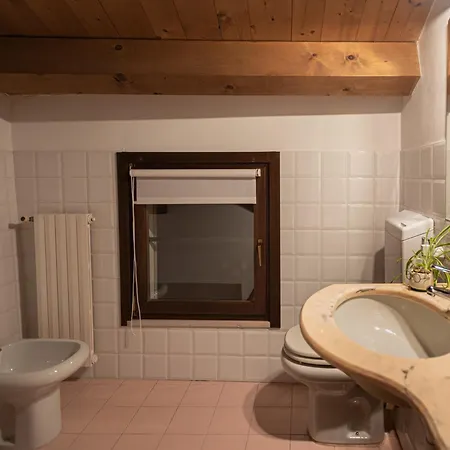 Hotel apartamentowy Torre Ca Emo, La Mansarda Dell'Ammiraglio 3*