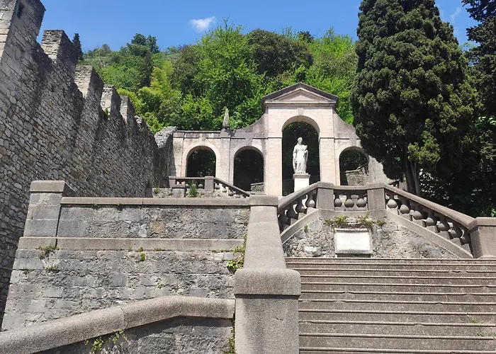 Torre Ca Emo, La Mansarda Di Serravalle 3* 비토리오베네토