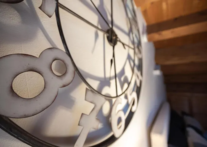 아파트호텔 Torre Ca Emo, La Mansarda Di Serravalle