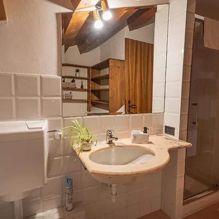 מלון דירות Torre Ca Emo, La Mansarda Di Serravalle