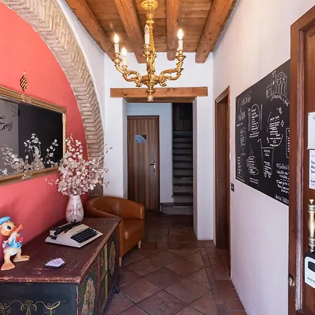 Torre Ca Emo, La Mansarda Dell'ammiraglio Апарт-отель 3*