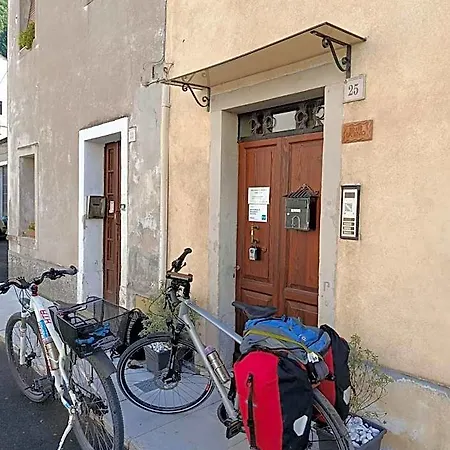Torre Ca Emo, La Mansarda Dell'ammiraglio מלון דירות ויטוריו ונטו